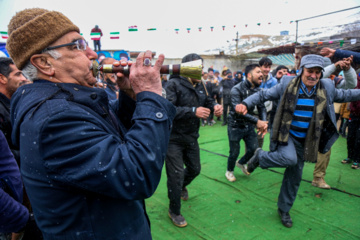 Festival local de jeux dans Khorāsān du Nord