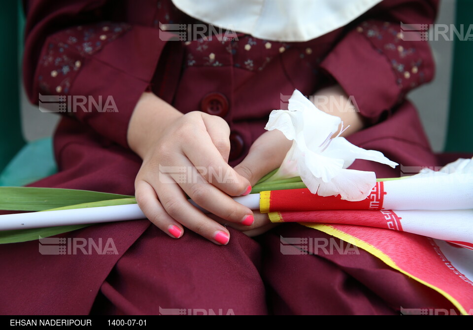 مراسم نمادین جشن غنچه‌ها و شکوفه‌ها