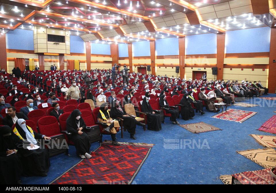 سفر رییس جمهوری به سمنان - دیدار با علما، نخبگان و خانواده شهدای استان سمنان