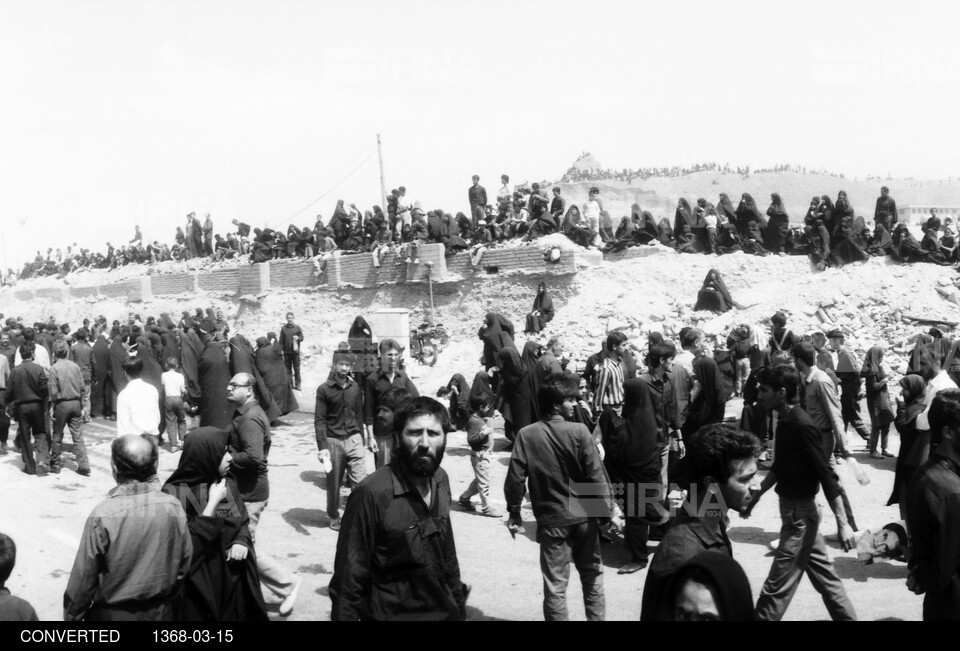 وداع مردم با بنیانگذار انقلاب حضرت امام خمینی(ره) در مصلای بزرگ تهران