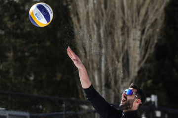 Tournoi national de volley-ball sur neige à Dizin