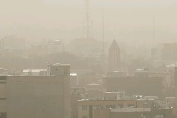 غبار رقیق آسمان استان همدان را فرا می‌گیرد