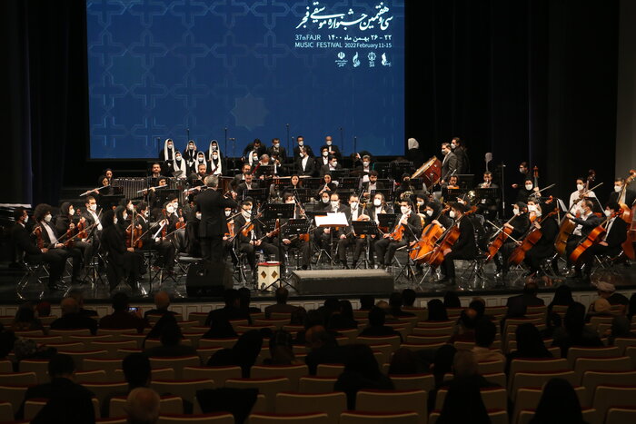 اجرای ویژه برنامه شهید سلیمانی در نخستین شب جشنواره موسیقی فجر