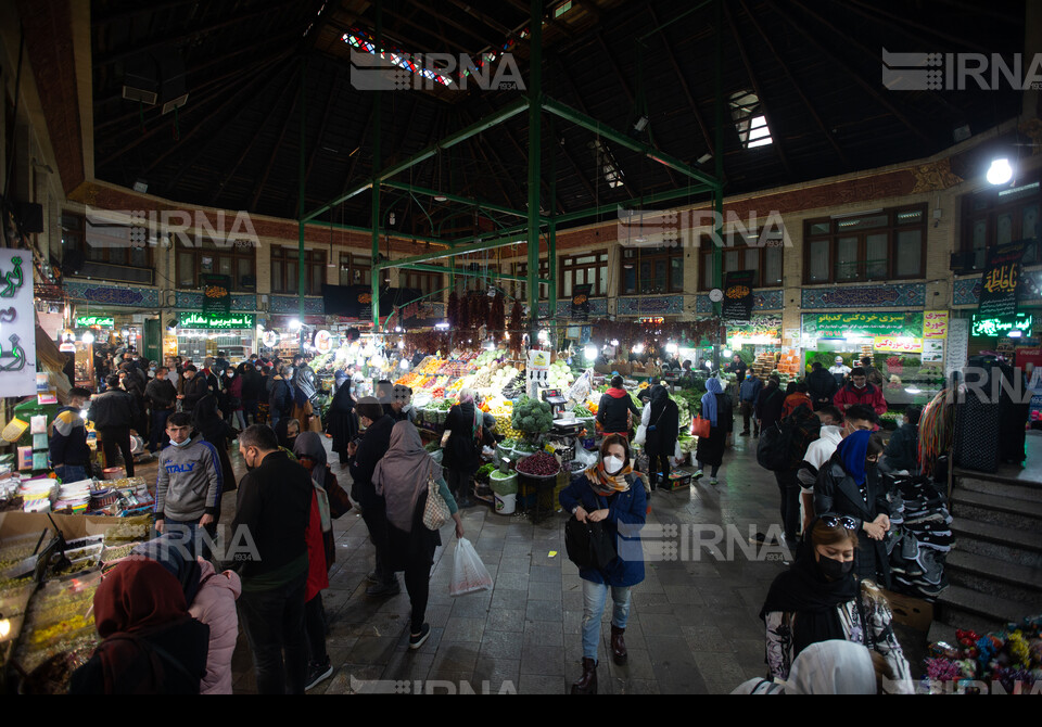 خرید شب یلدا در بازار تجریش