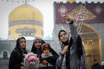 Chute de neiges à Mashhad dans le nord-est iranien 