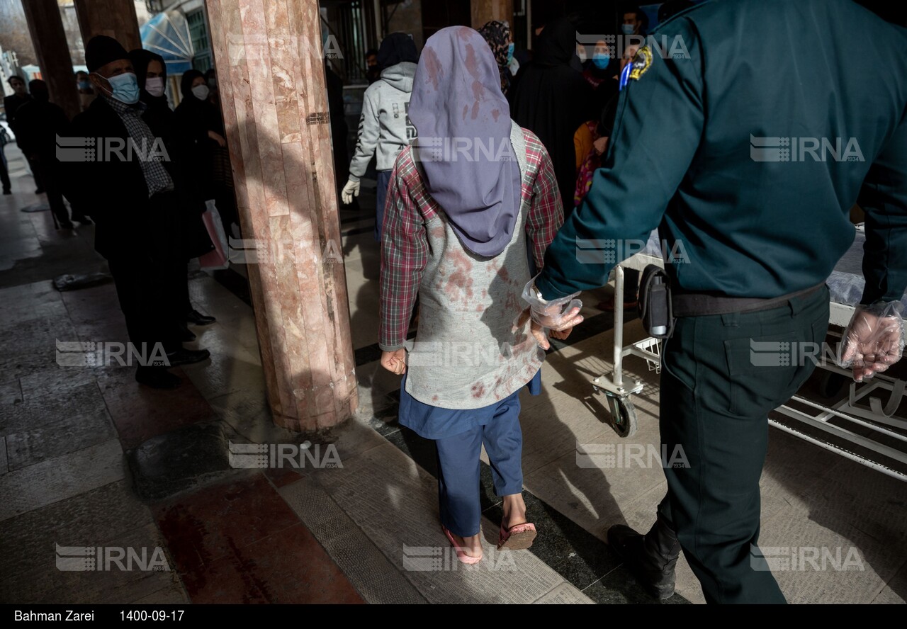 انتقال دانش آموزان مصدوم حادثه تصادف به بیمارستان کرمانشاه