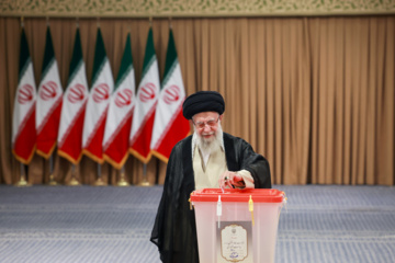 Supreme Leader casts his vote in Iran’s runoff presidential election