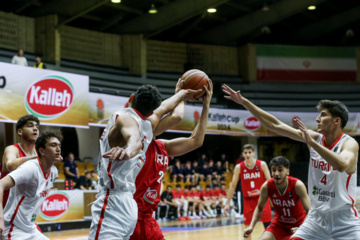 U-18 basketball match between Iran and Turkiye