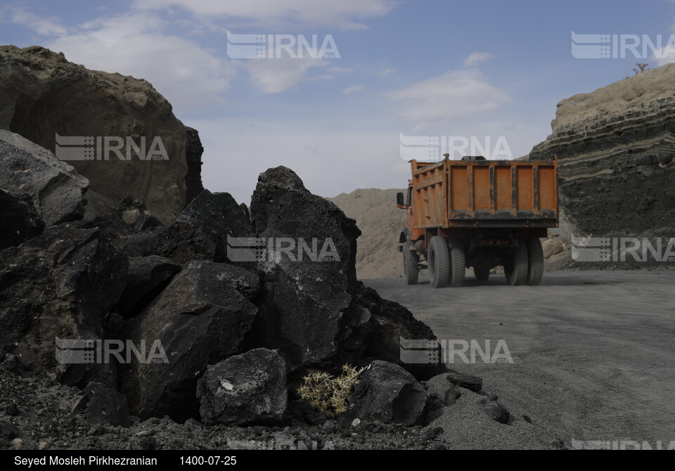 تولید سنگ پا در روستای قزلجه‌کند قروه