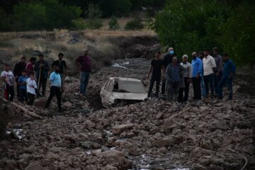 امداد رسانی به روستای سیل زده " هاسون" در ماکو