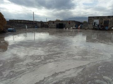 جاری شدن سیل در روستای "بری" در ماکو