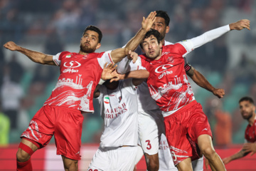 لیگ برتر فوتبال - پرسپولیس و نساجی