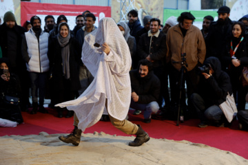 Spectacles de rue du Festival de Théâtre Fajr 2025 - Jour 6