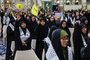 Commémoration du 40ème jour du martyre de Nasrallah au sanctuaire sacré de l'Imam Khomeini de Téhéran