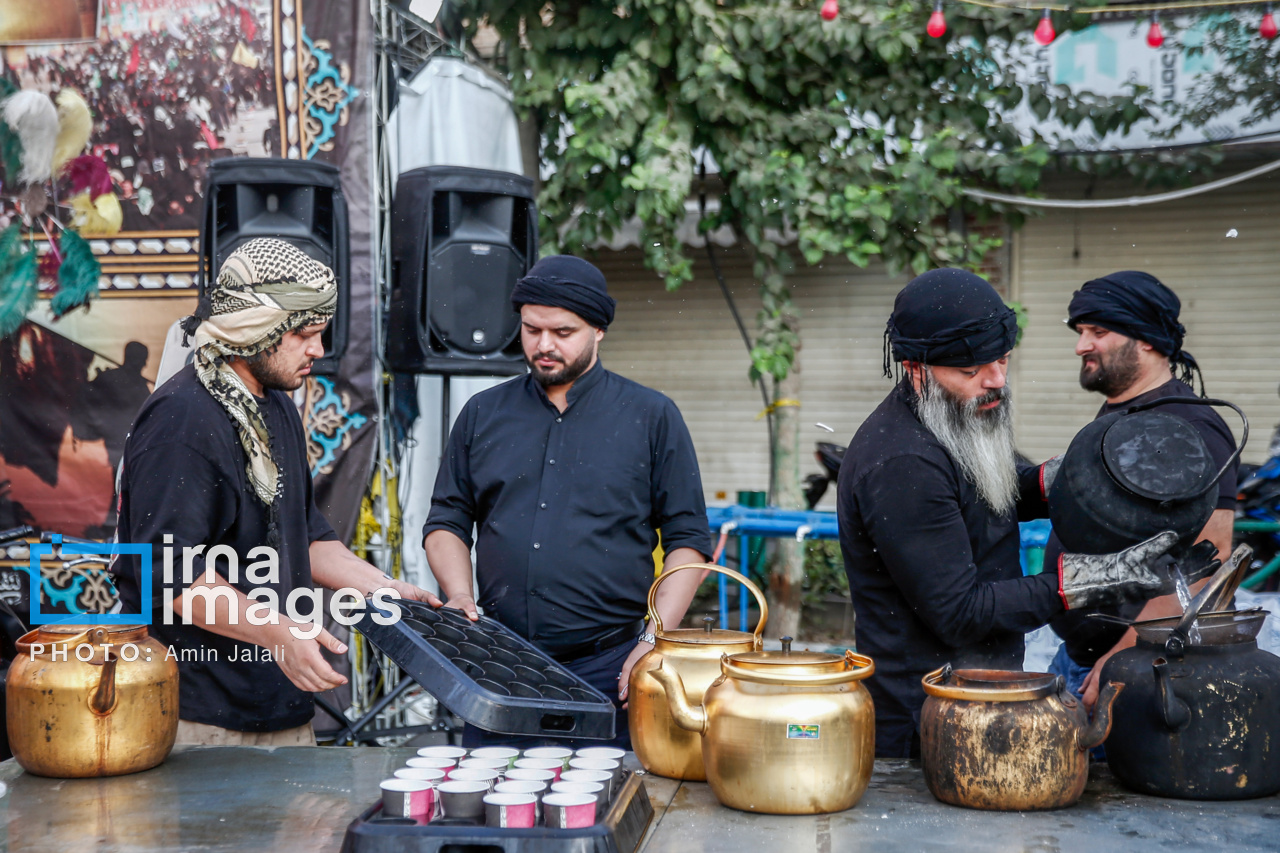 پیاده روی جاماندگان اربعین در تهران