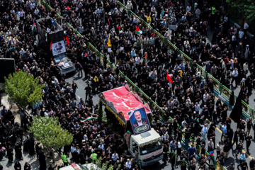 Multitudinario funeral del mártir Haniya en Teherán