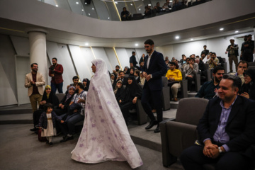 Iran-Université Sharif : une cérémonie collective de mariage offerte à 100 couples étudiants