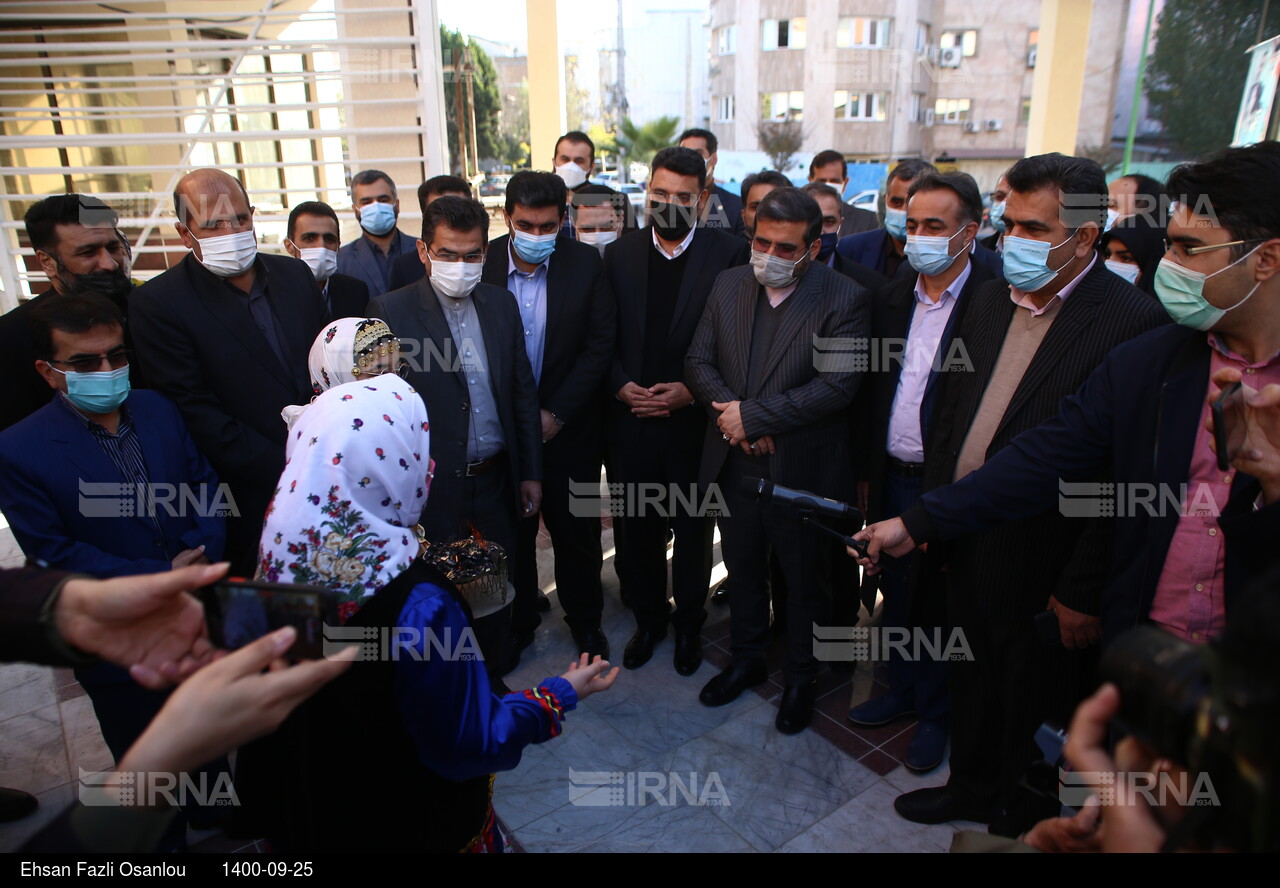 سفر وزیر فرهنگ و ارشاد اسلامی به استان مازندران - بازدید وزیر فرهنگ و ارشاد اسلامی از تالار فرهنگ و هنر ساری بازدید کرد