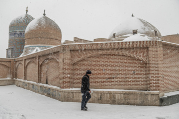 بارش برف پائیزی در اردبیل