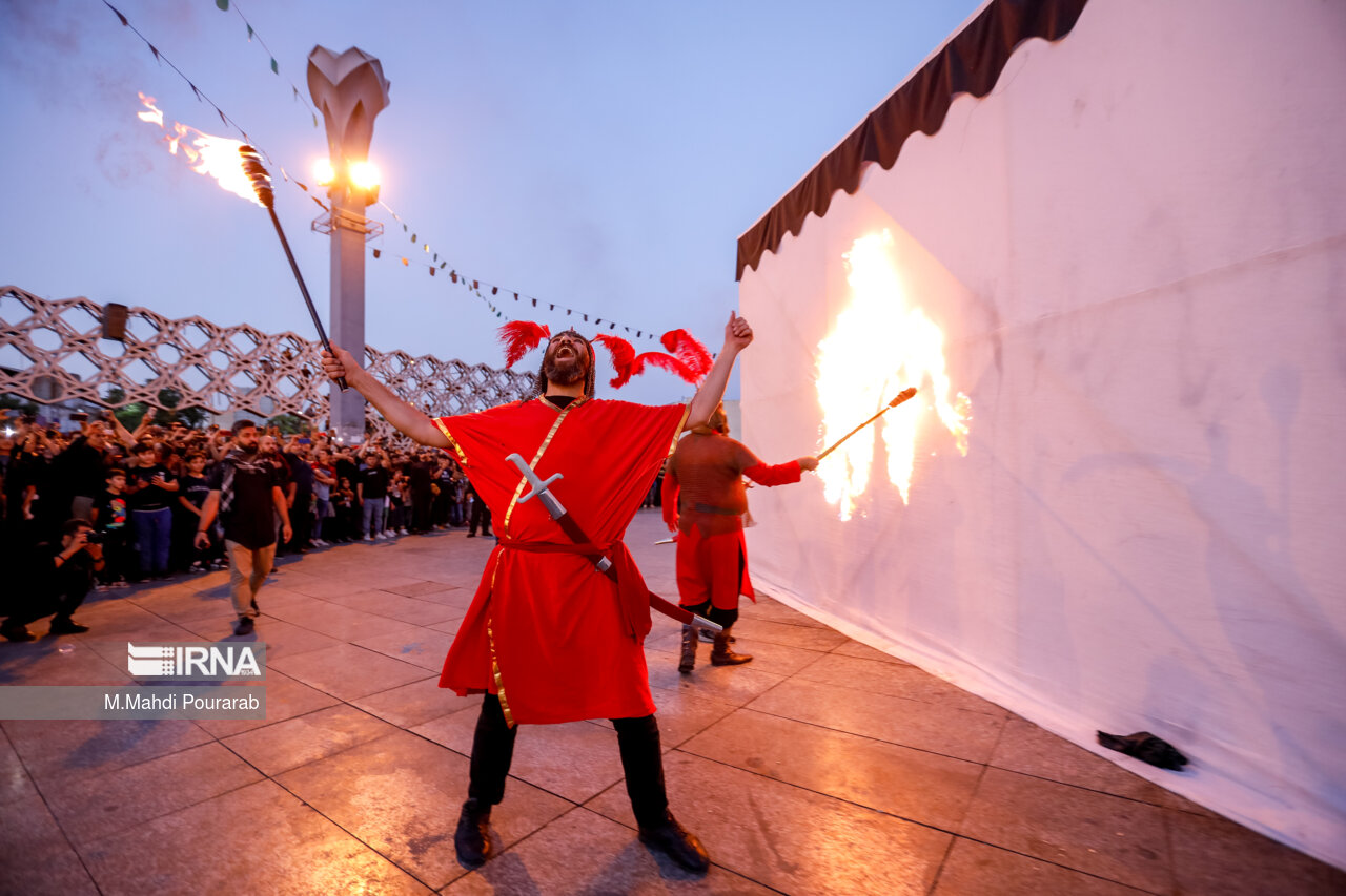 خیمه سوزان عصر عاشورا در میدان امام حسین (ع)