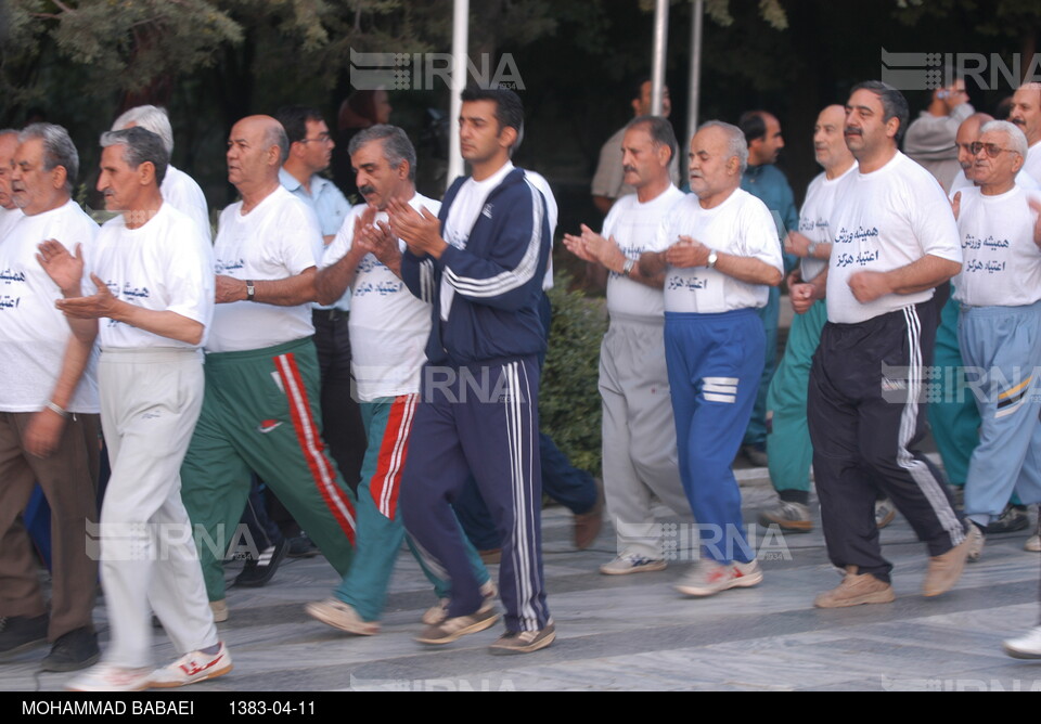 ورزش صبحگاهی و همگانی در پارک ملت