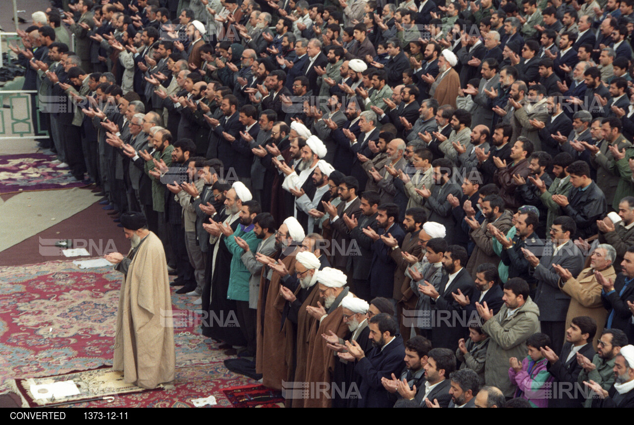 نماز عید فطر به امامت حضرت آیت الله سید علی خامنه ای رهبر معظم انقلاب