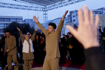 Spectacles de rue du Festival de Théâtre Fajr 2025 - Jour 6