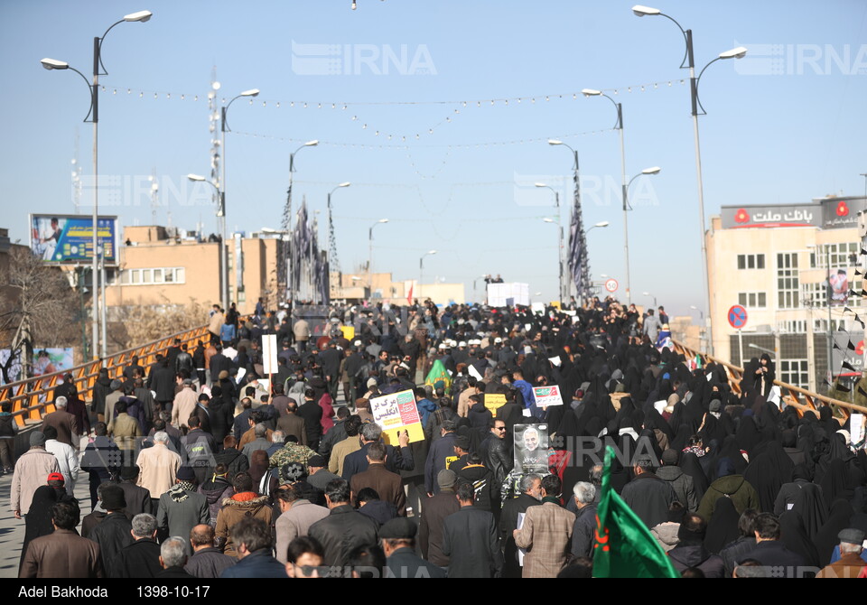 شرکت مردم همدان در مراسم بزرگداشت سردار سلیمانی