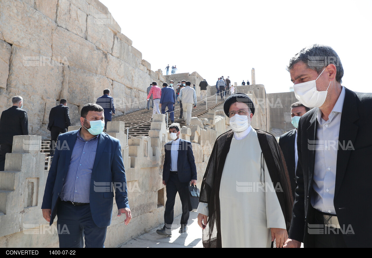 سفر رئیس جمهوری به استان فارس - بازدید از مجموعه تاریخی تخت جمشید