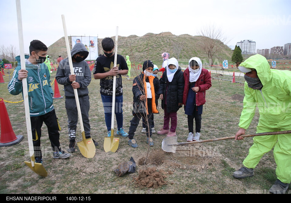 آغاز عملیات اجرایی باغ شهدای ایران