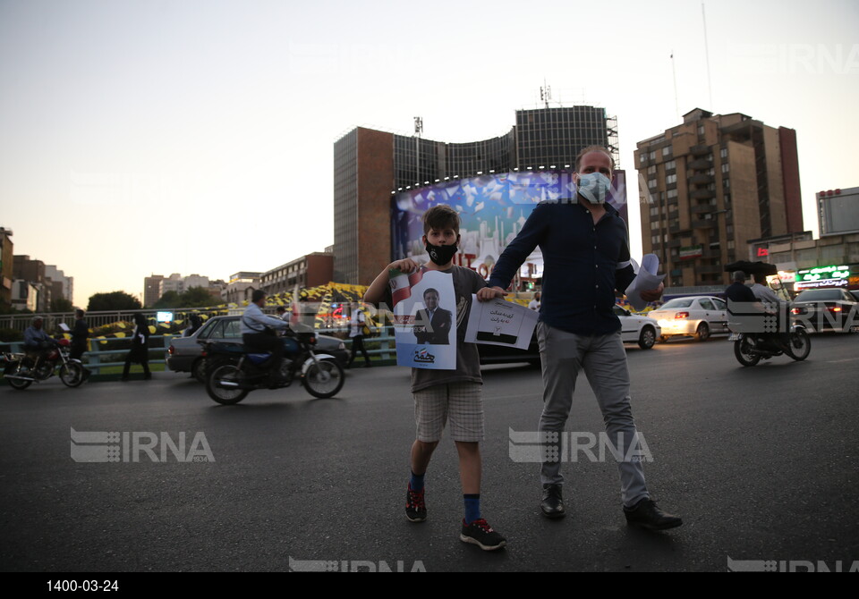 تجمع حامیان همتی در میدان ولیعصر تهران