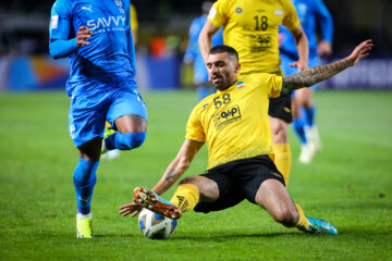 Football match between Sepahan and Al-Hilal