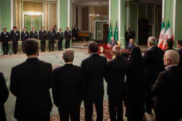 Rencontre du Président du Conseil du people du Turkménistan avec le président Pezeshkian 