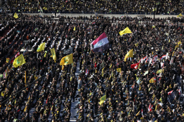 En images : les temps forts des funérailles des martyrs Nasrallah et Safieddine