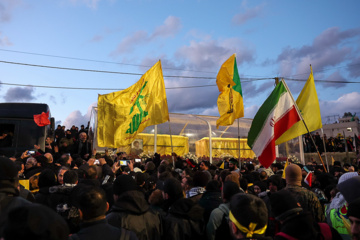 En images : les temps forts des funérailles des martyrs Nasrallah et Safieddine