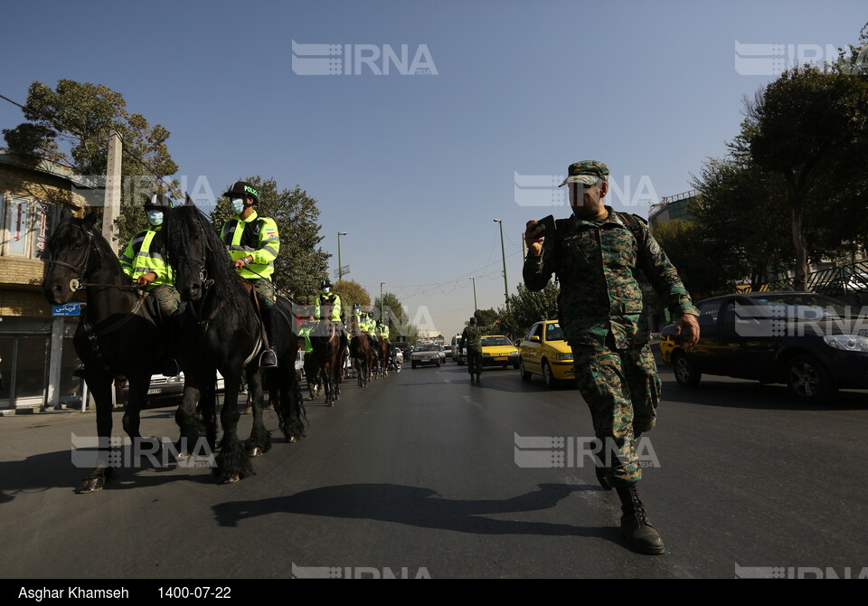 نمایش رژه اقتداری یگان اسب سوار نیروی انتظامی