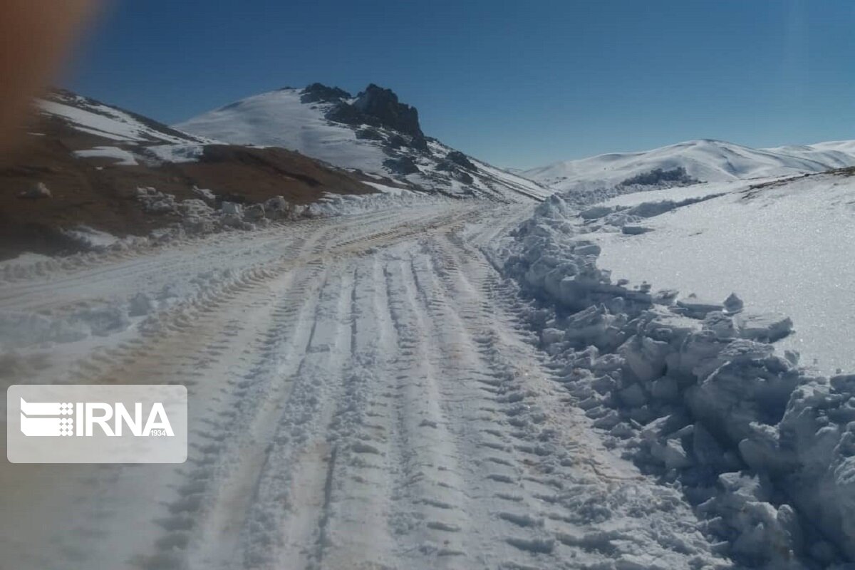 برف به مناطق سردسیر اصفهان چهره زمستانی بخشید