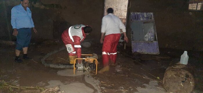 ۴۸ واحد مسکونی در ارومیه در پی بارشهای دچار آبگرفتگی شد+فیلم