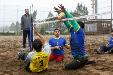 Parasport : deuxième saison des compétitions iraniennes des beach-volley assis