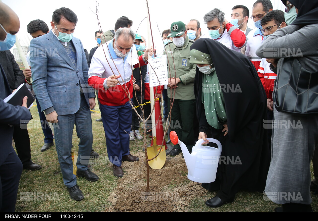 آغاز عملیات اجرایی باغ شهدای ایران