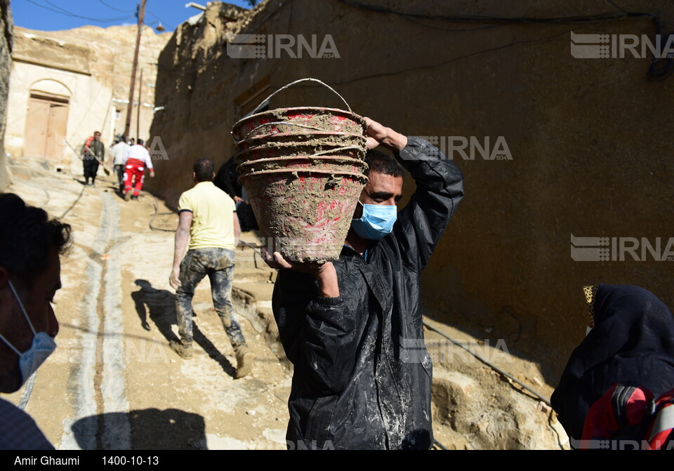 مرگ جوان لاری به علت ریزش کوه ناشی از باران شدید