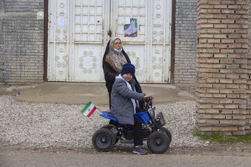 راهپیمایی موتوری به مناسبت بزرگداشت ۲۲ بهمن با حضور اقشار مختلف مردم گنبدکاووس همزمان با سراسر کشور برگزار شد