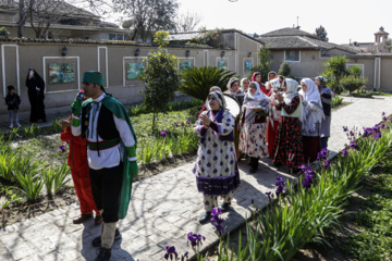 Le rituel du Nowruz Khani annonce l'arrivée du nouvel an persan