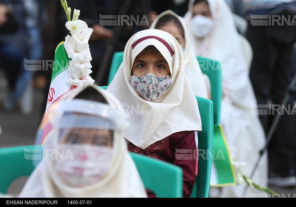 مراسم نمادین جشن غنچه‌ها و شکوفه‌ها