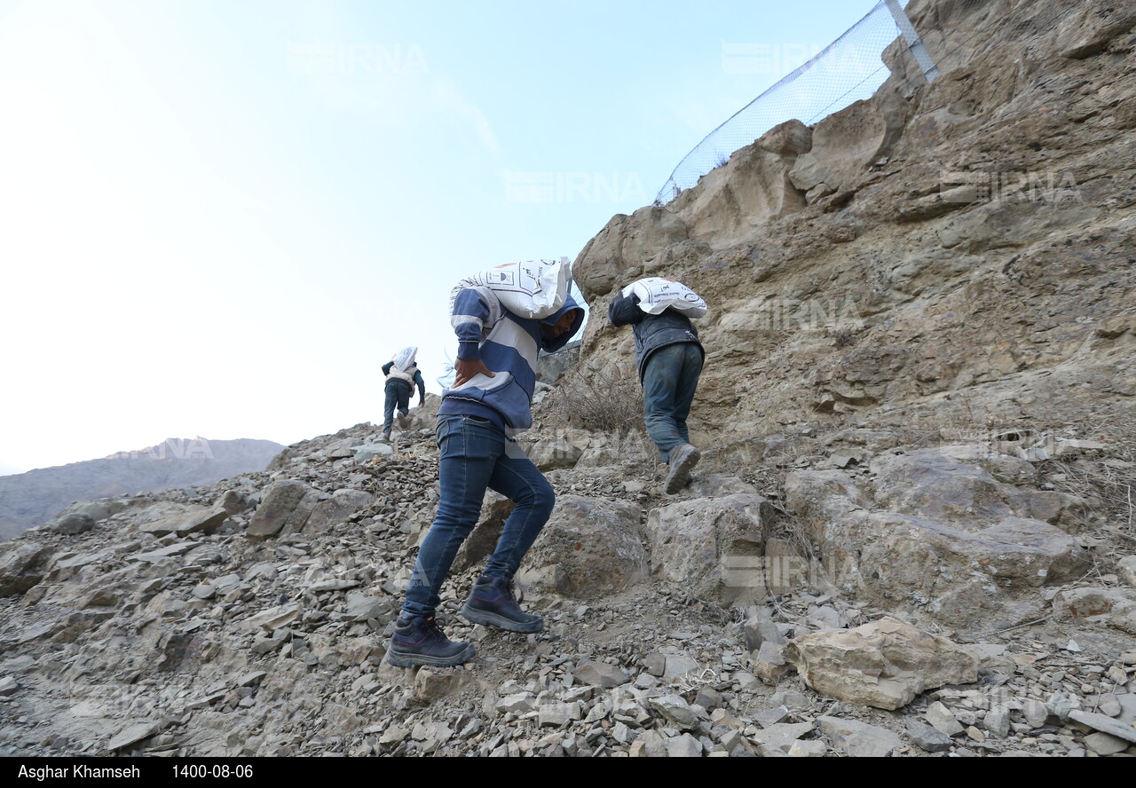 انفجار صخره ۵۰۰۰ تُنی در آزادراه تهران-شمال