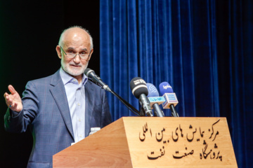 همایش «مهاجرت نخبگان علمی در ایران امروز»