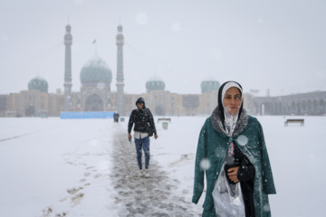 Iran : chutes de neige à Qom, située au sud-ouest de Téhéran