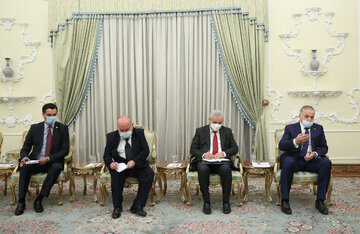 Tajik FM meets with President Raisi