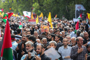 Multitudinario funeral del mártir Haniya en Teherán