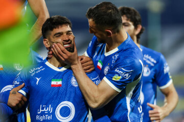 Iran's Pro League: Esteghlal vs. Sanat Naft